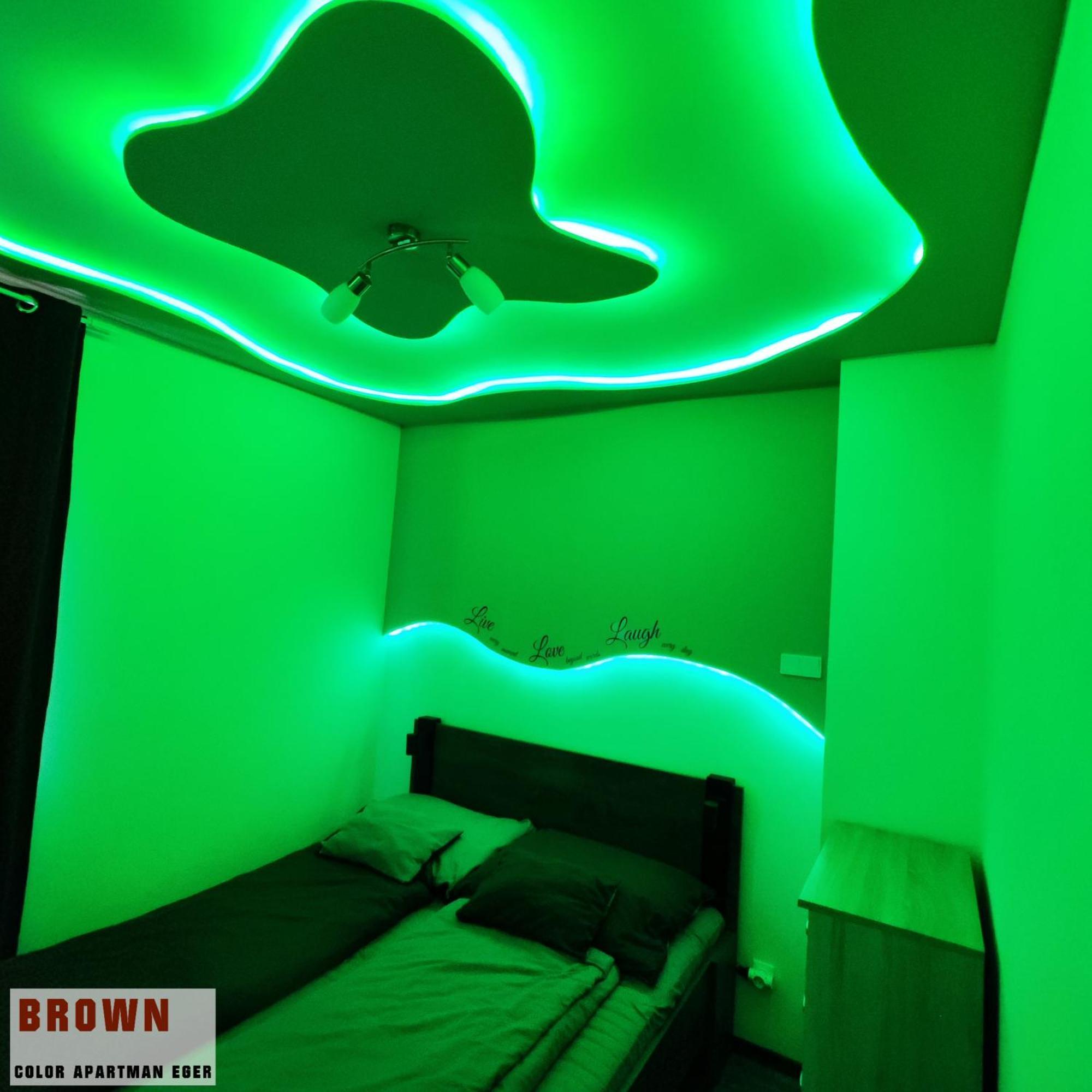 Color Apartmanok Eger Room photo