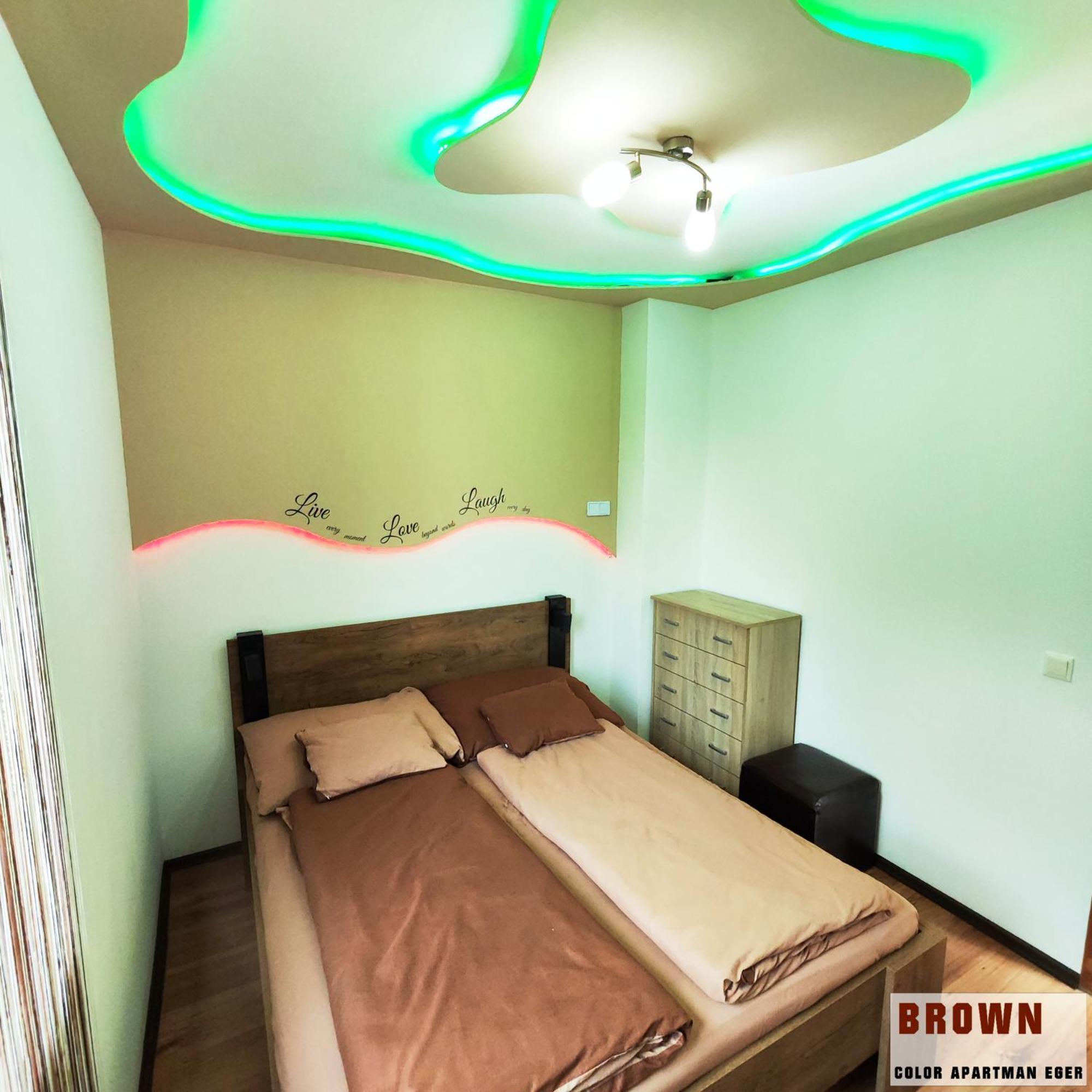 Color Apartmanok Eger Room photo